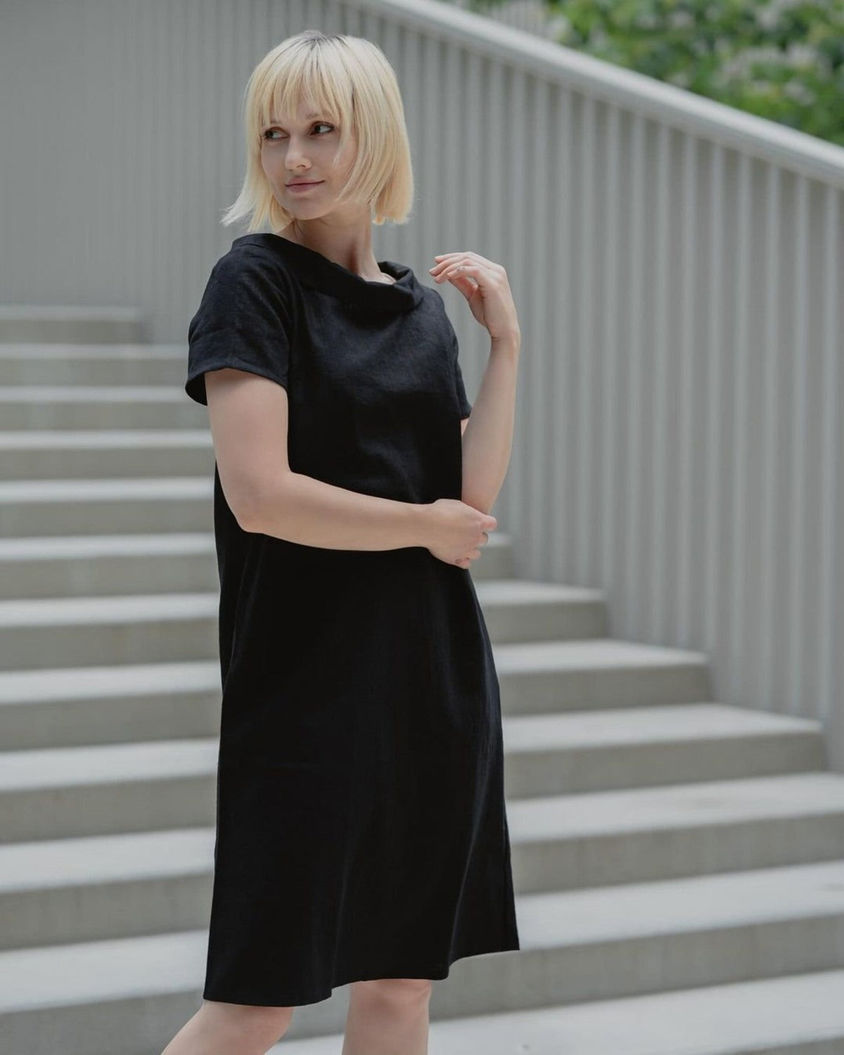 Beiges Leinenkleid für den Alltag - Produktbild 6