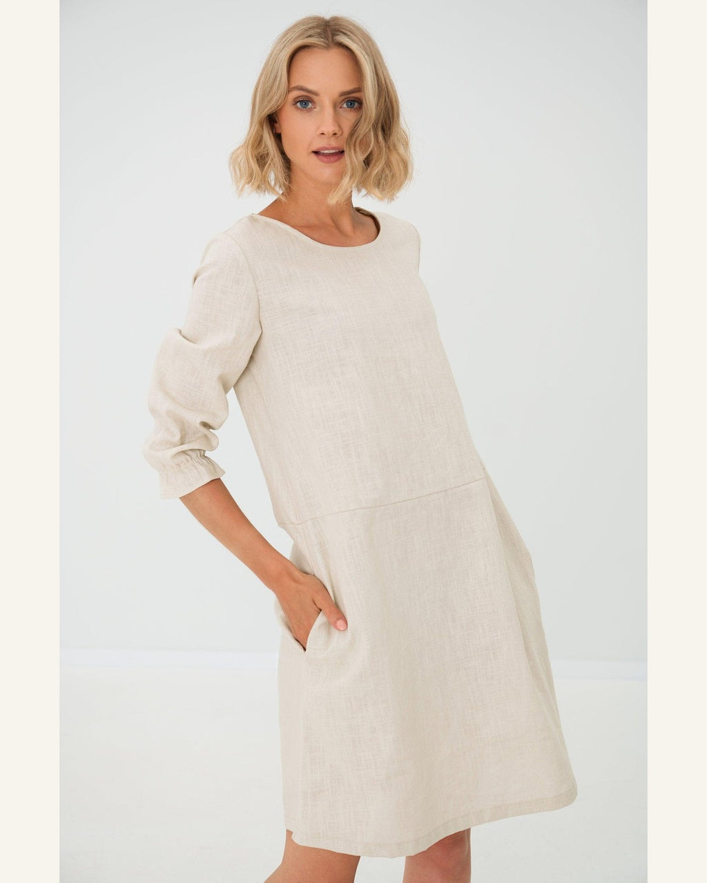 Leinenkleid mit langen Ärmeln und Gürtel - Produktbild 5