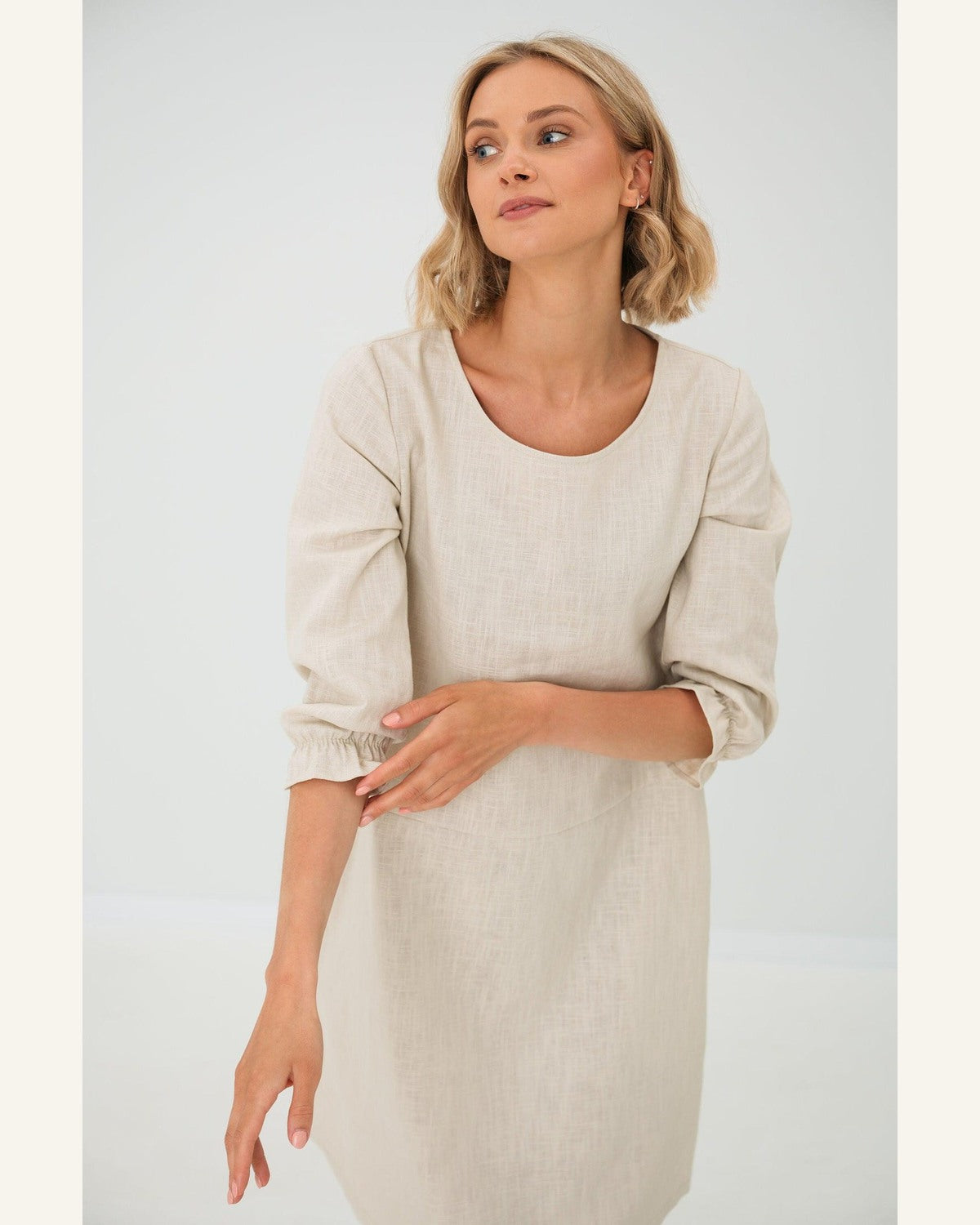 Leinenkleid mit langen Ärmeln und Gürtel - Produktbild 6